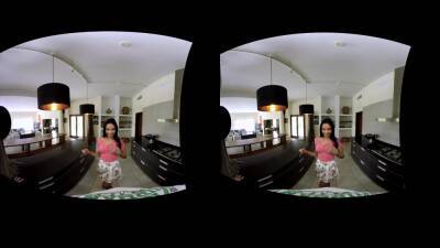 Vr Porn - The Parents Aren't Home - upornia.com