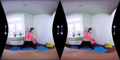 Opening Her Chakras - upornia.com