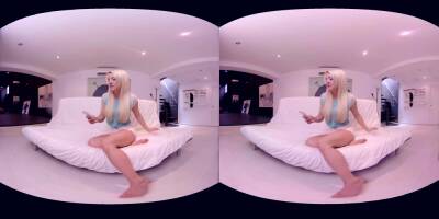 Sienna Day in Fiery Sienna - VirtualRealPorn - txxx.com