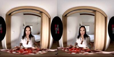 Viktoria Sweet in A Gift For Me - VirtualRealPorn - txxx.com