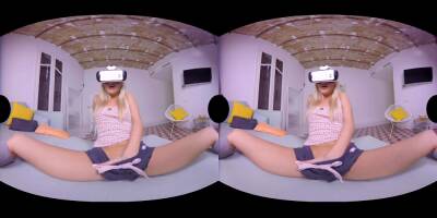 Cayla Lyons - Cayla Lyons in VR Girl - VirtualRealPorn - txxx.com