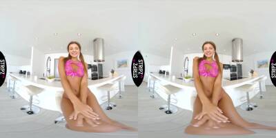 Vr Porn - Spit on my Cunt - SexLikeReal - txxx.com