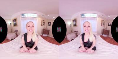 Vr Porn - VRHUSH Ash Hollywood masturbates in POV VR - upornia.com