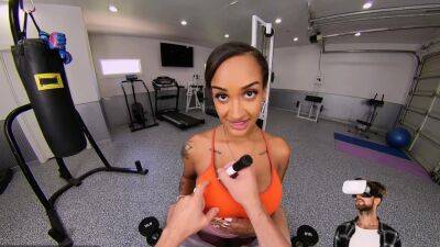 VR Bangers - VR Bangers Sexy black babe Zoey Sinn seducing on gym - drtuber.com