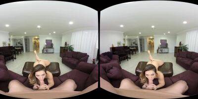 Eva Lovia - Naughty America VR - drtuber.com