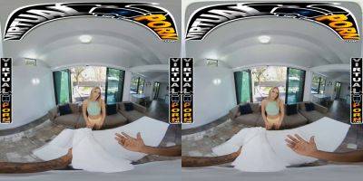 Khloe Kapri's sensual 3D VR Massage & fuck with Jay Bangher & Bvr18545 - sexu.com