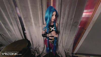VR Conk League Of Legends Jinx A sexy Teen Cosplay Parody with Stevie Moon In HD Porn - hotmovs.com
